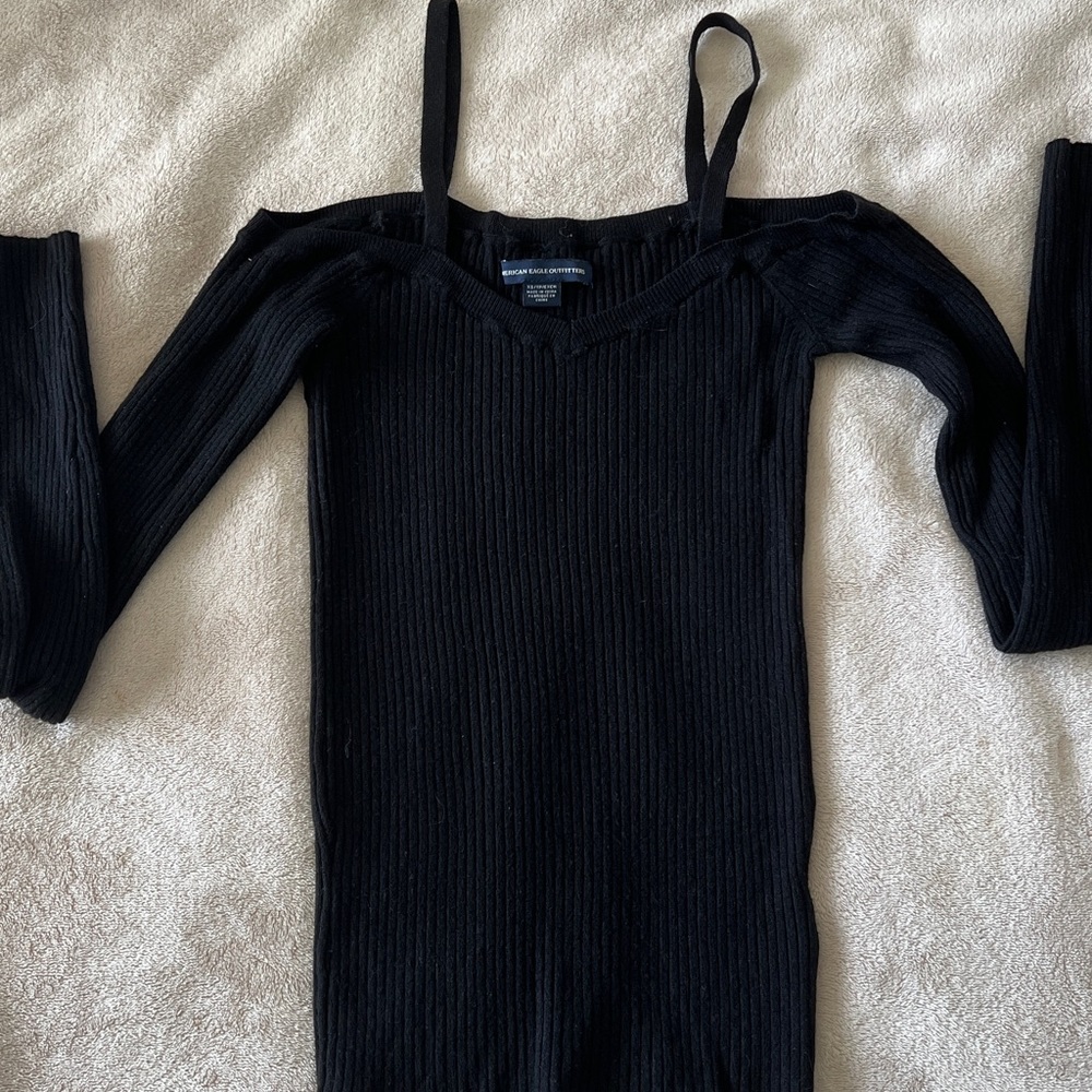 American Eagle off the shoulder black knit longsleeve. Size XS